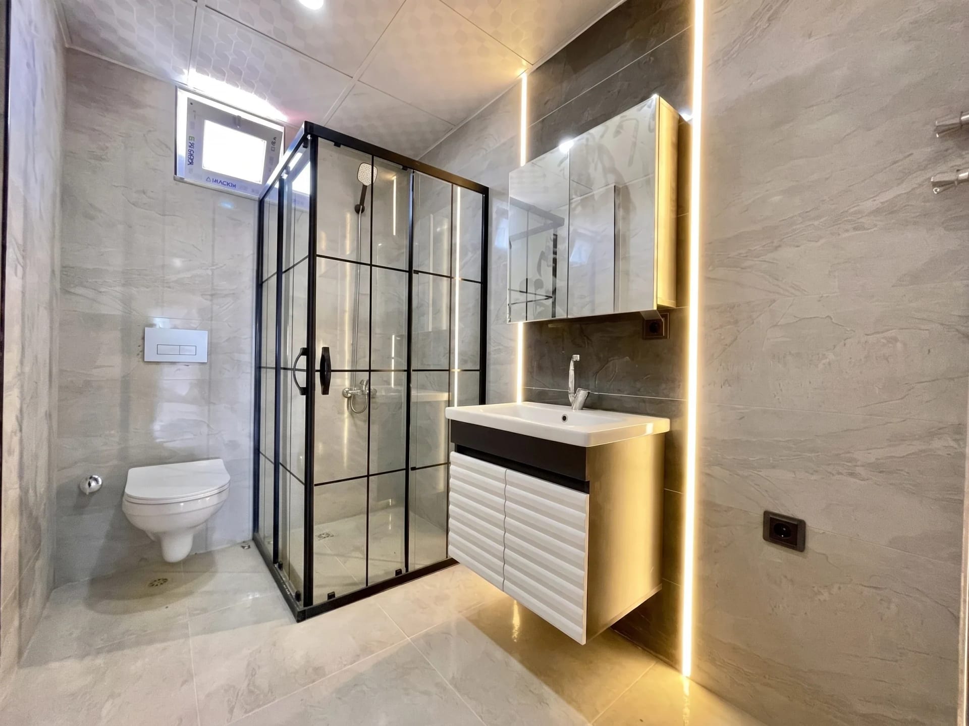 Banyo Tadilatı — Kırımdan duşakabine kadar anahtar teslim banyo yenileme.